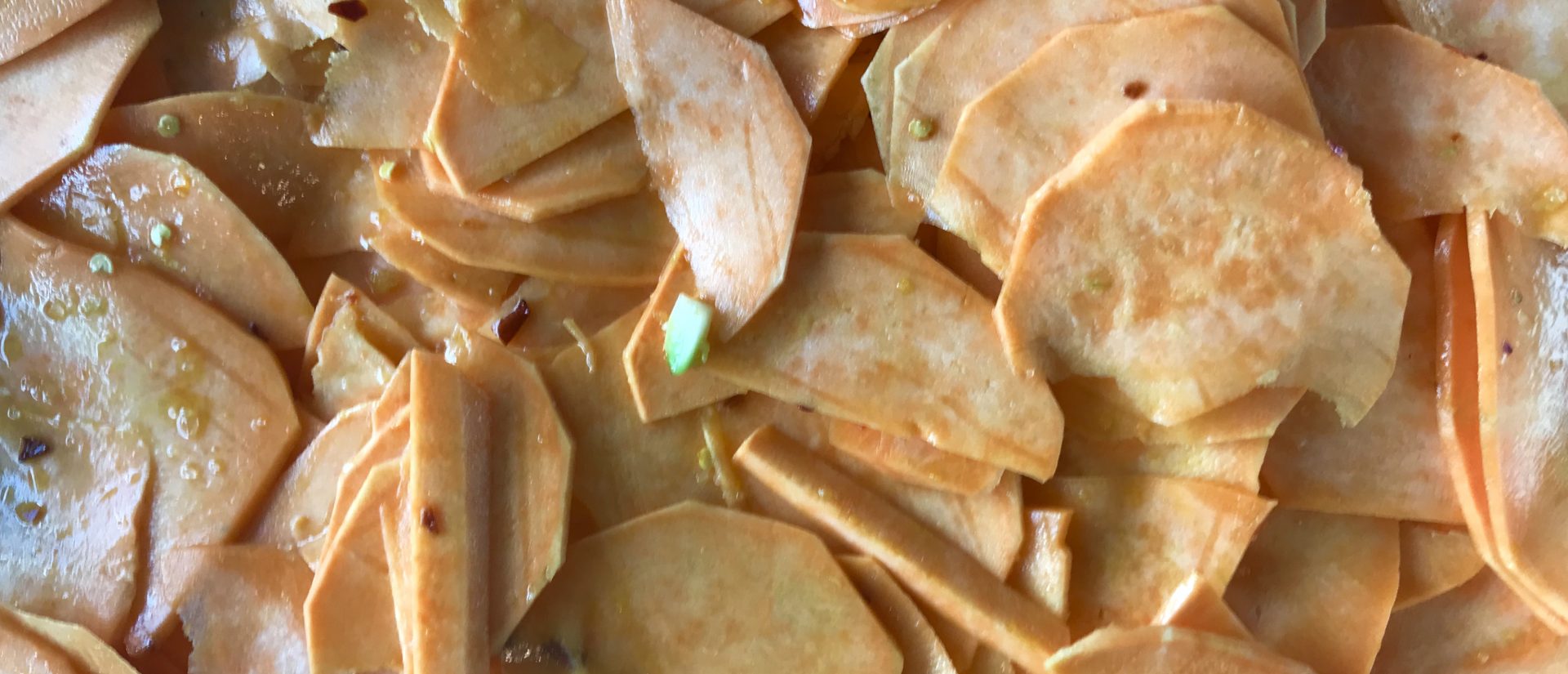 Søtpotet i form med peanøttsaus